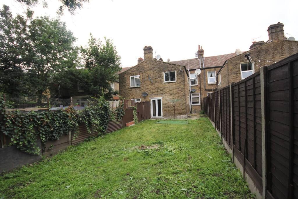 Willesden Lodge 伦敦 外观 照片